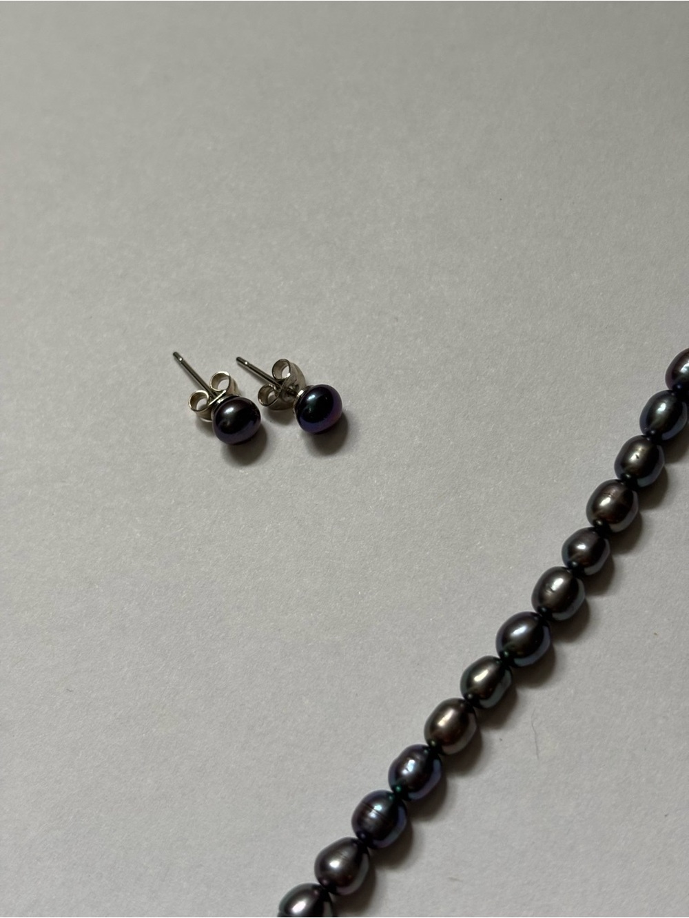Black Freshwater Pearl Necklace & Stud Earrings Set | Iridescent Peacock Pearls - Picture 3 of 4